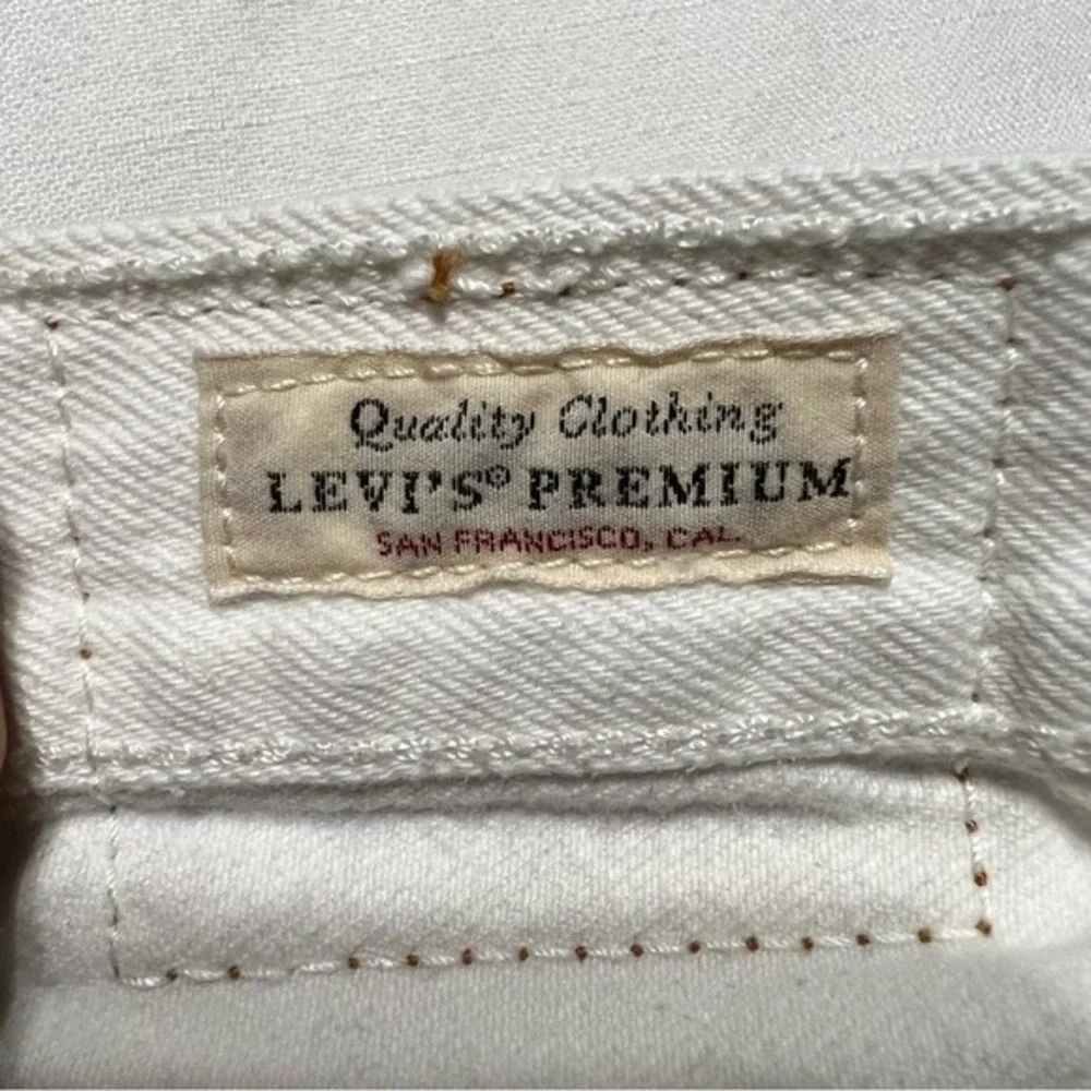 LEVI'S‎ 501 Denim Jean Short in Pearly White Size W30